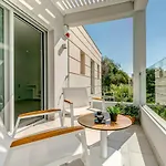 White Pearl Premium Corfu Βίλα