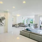 White Pearl Premium Corfu Evropouloi