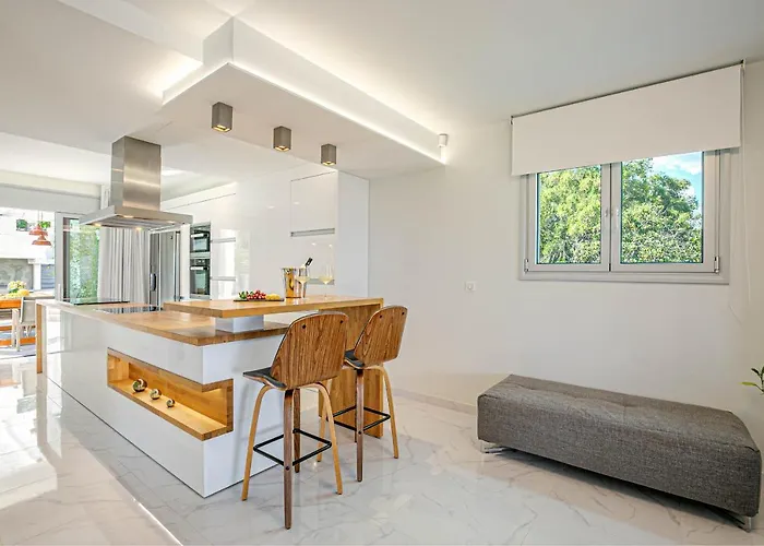 White Pearl Premium Corfu Evropouloi