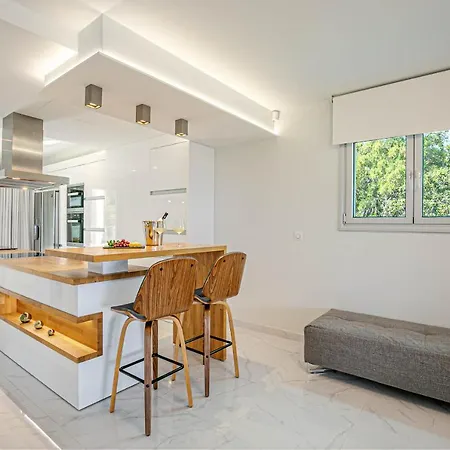 White Pearl Premium Corfu Evropouloi