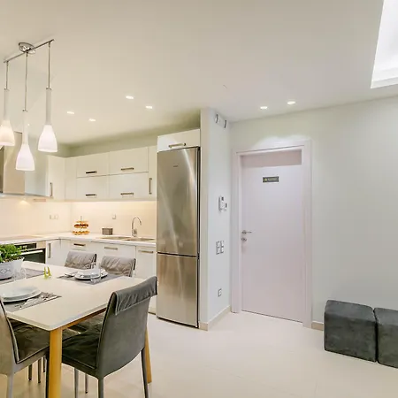 White Pearl Premium Corfu וילה